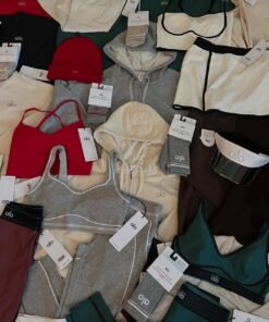 Alo yoga clothing pallet.