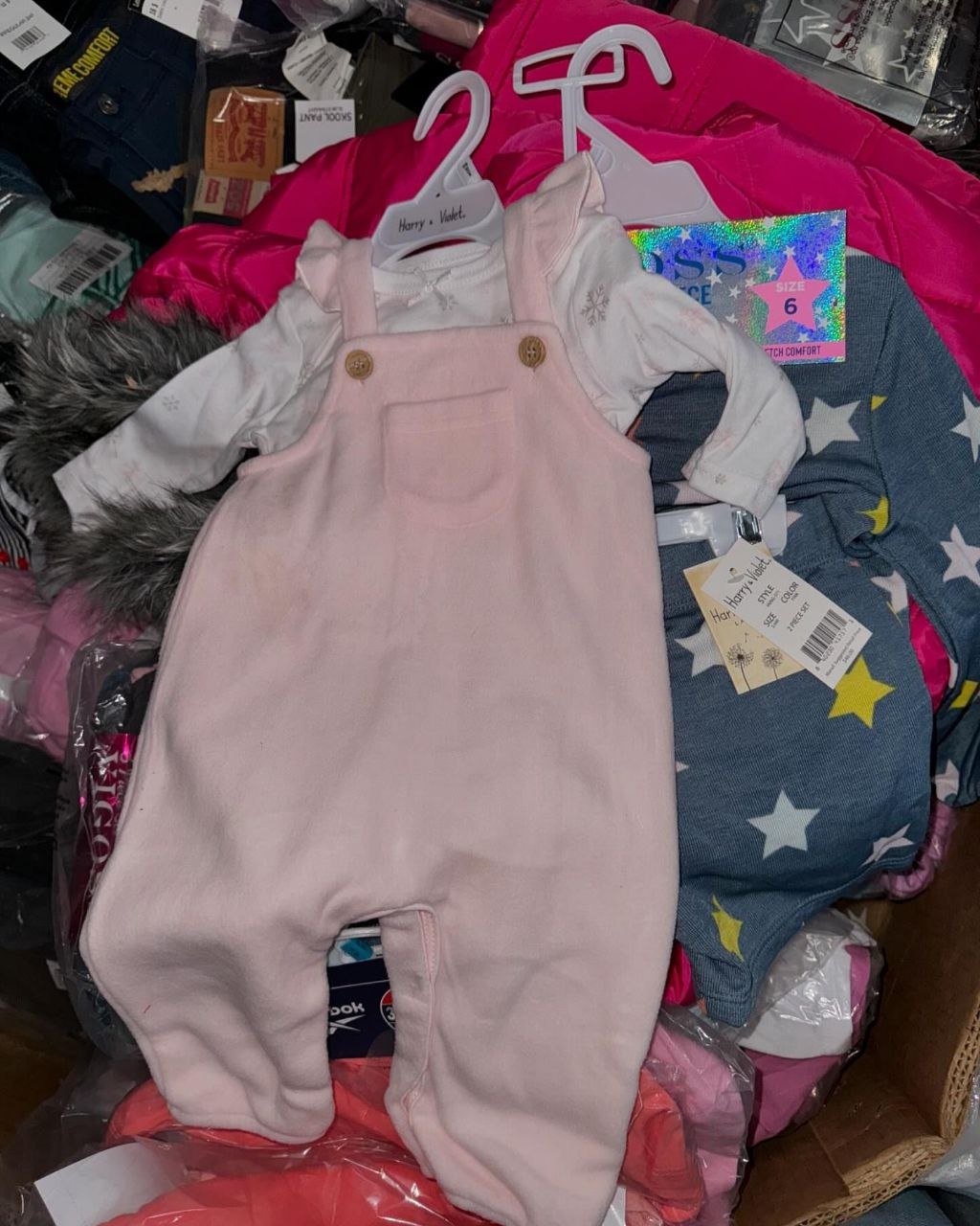New overstock kids clothing pallets