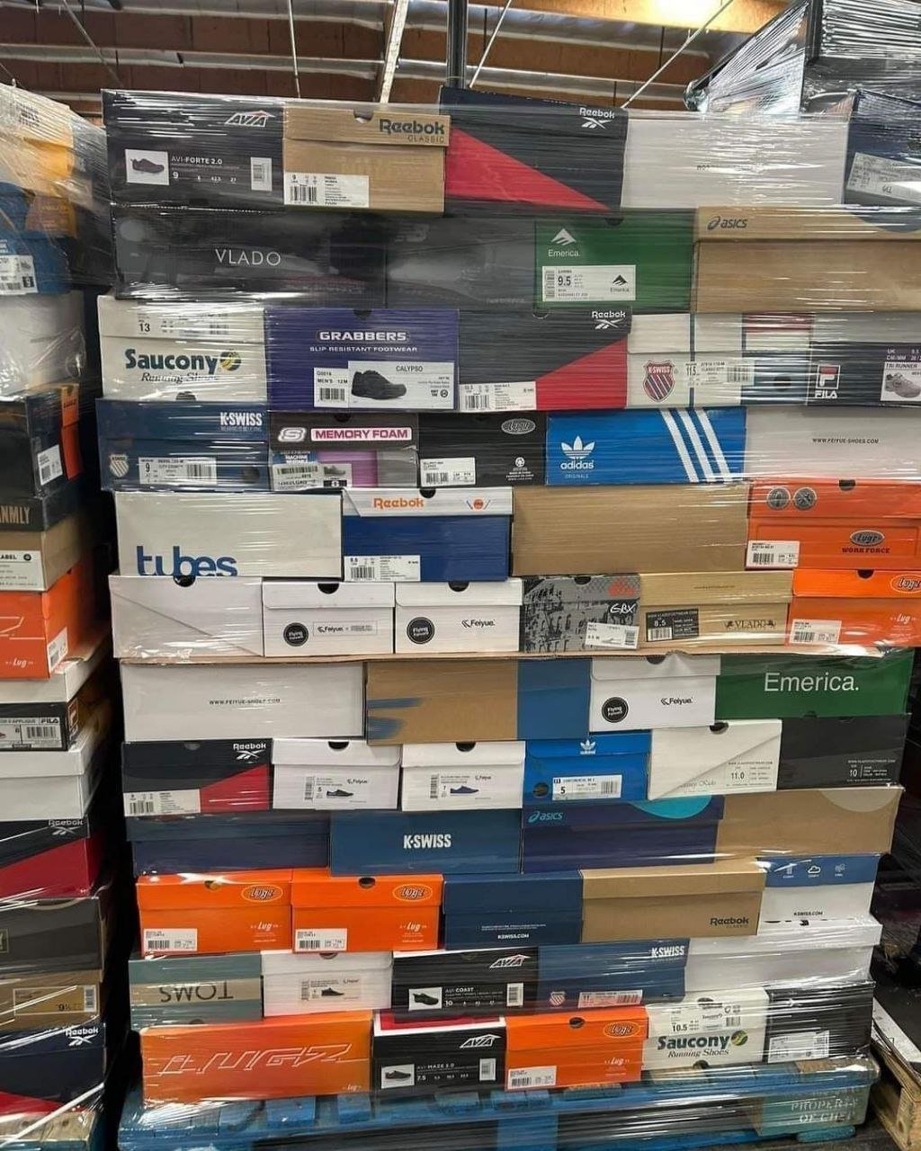 Mixed shoes pallets