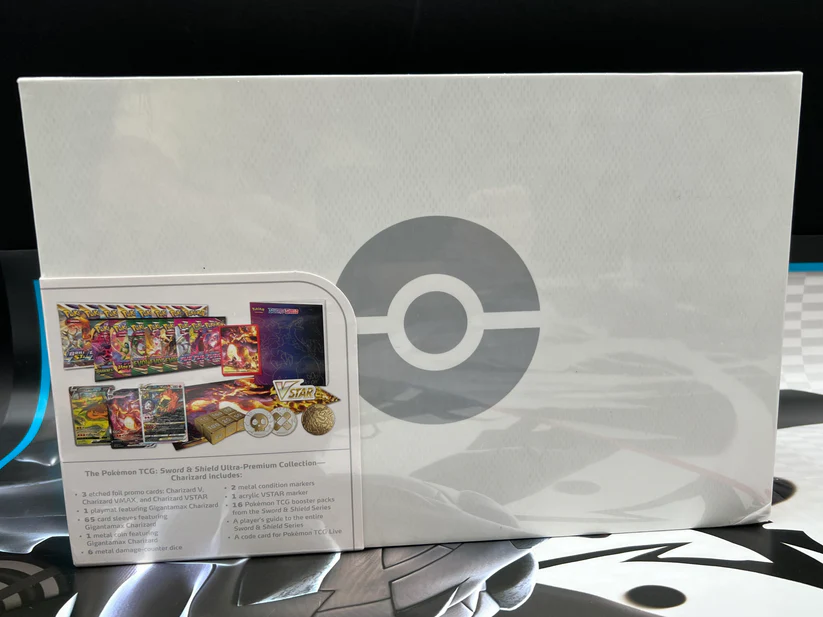 Sword & Shield Ultra-Premium Collection: Charizard - SWSH11: Lost Origin (SWSH11) Pokémon TCG