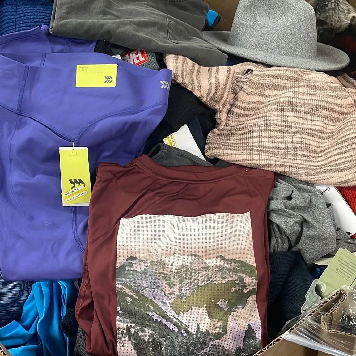 Assorted Men And Women Clothing Pallets